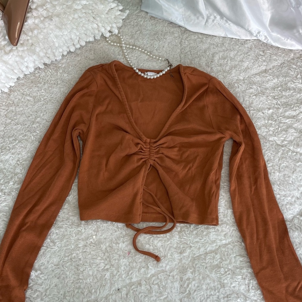 Long sleeve ruched drawstring fashion top